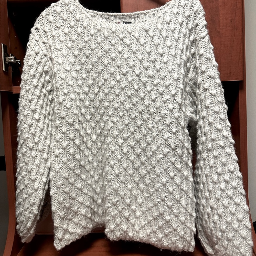 Gray knit sweater XL Love by Design